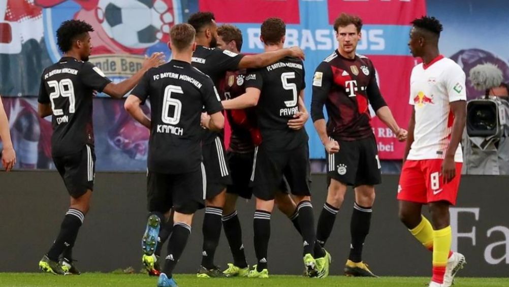 Jugadores del Bayern celebrando un gol en contra del Leipzig