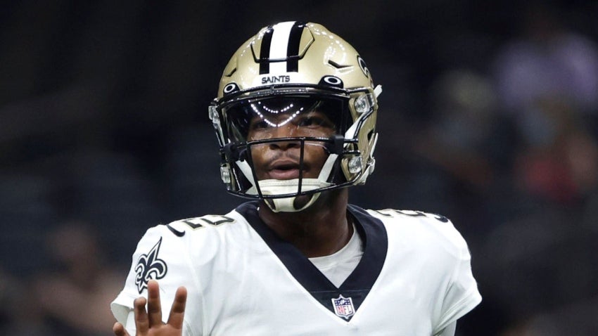 Jameis Winston en un partido de los Saints