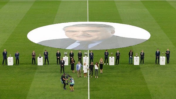 Homenaje a Lorenzo Sanz, expresidente del Real Madrid entre 1995-2000