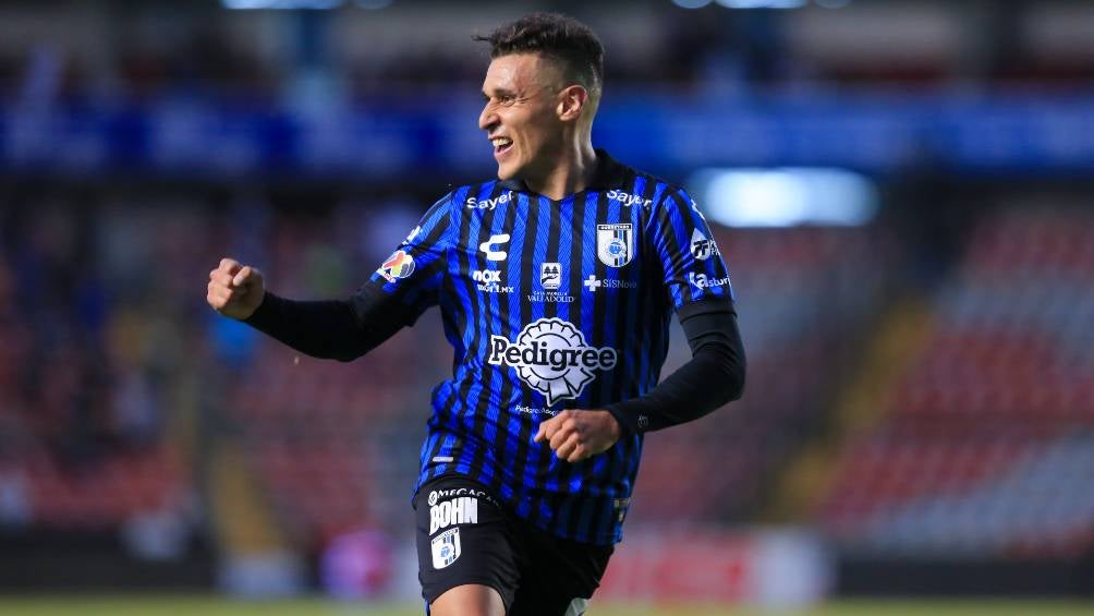 Escamilla celebrando el segundo gol del partido