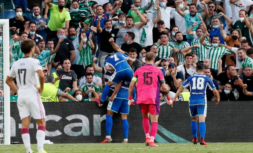 Jugadores del Real Betis festejando un gol a favor sobre el Celtic