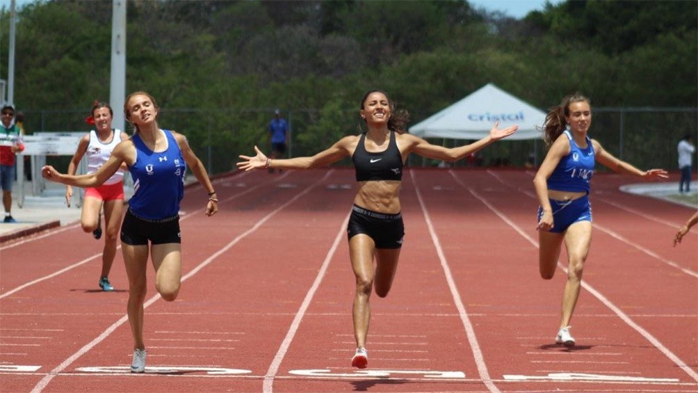  Iza Flores en su último triunfo en universiadas nacionales