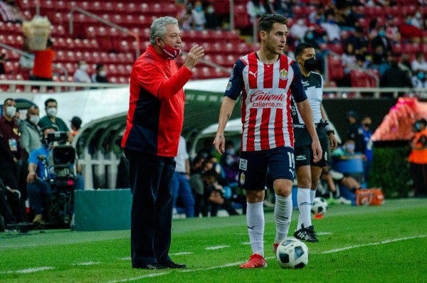 Víctor Manuel Vucetich en su último partido como DT de las Chivas 