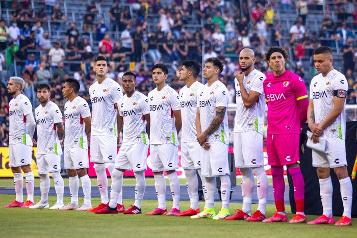 Los jugadores de la Liga MX antes del duelo vs MLS