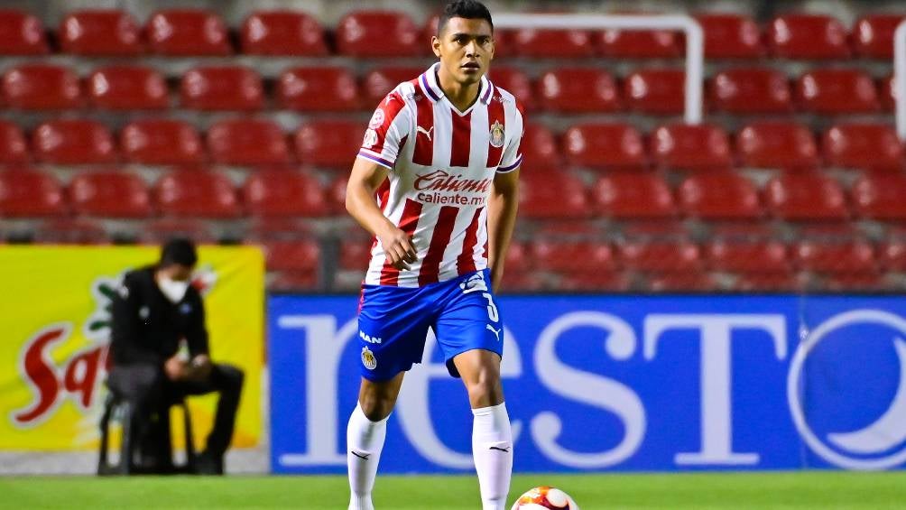 Gilberto Sepúlveda en un partido con las Chivas