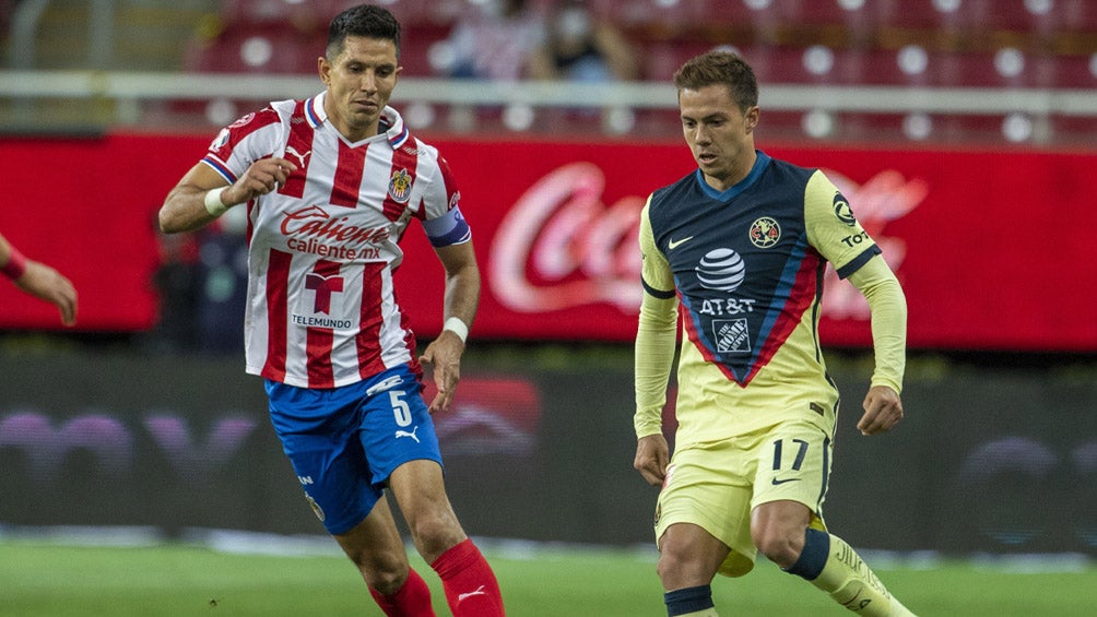 Molina y Córdova durante el Clásico Nacional 