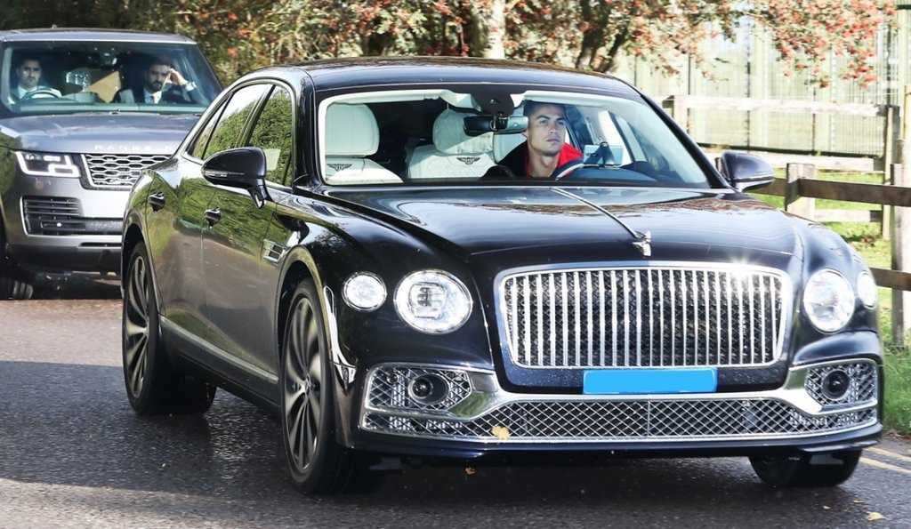 Cristiano Ronaldo en su nuevo Bentley