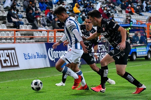 Pachuca frente a Necaxa durante el Apertura 2021