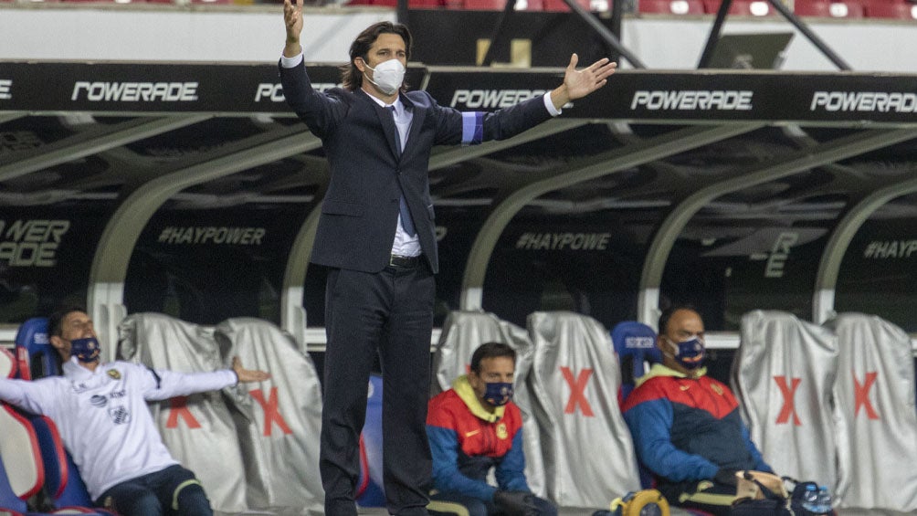 Santiago Solari durante un Clásico Nacional 