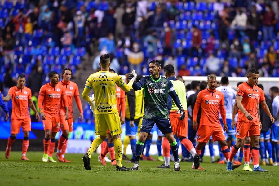 Jesús Corona en su regreso con Cruz Azul