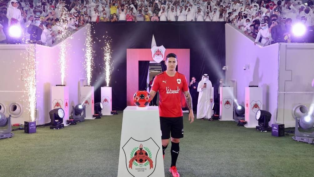 James en su presentación en el Estadio