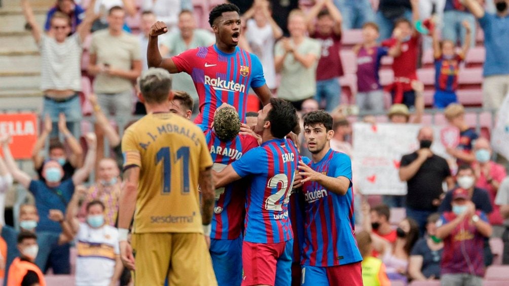 Ansu Fati en celebración de gol con Barcelona