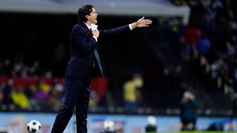 Santiago Solari durante el Clásico Nacional