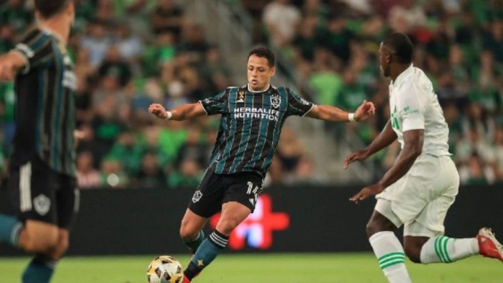 Chicharito en acción en el Austin vs Galaxy