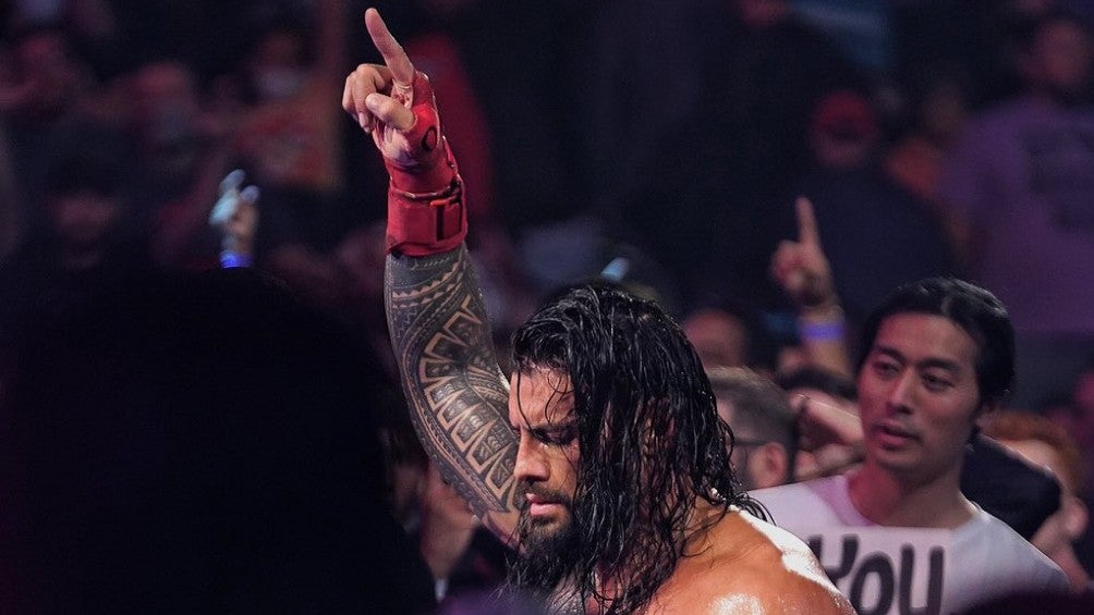 WWE: Roman Reigns salvó de milagro su Campeonato Universal en Extreme Rues