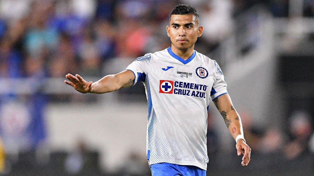 Orbelín Pineda en derrota ante Columbus Crew