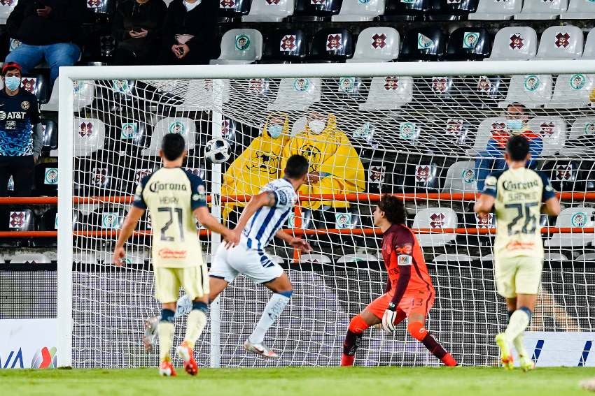 Gol de Gustavo Cabral en contra de las Águilas