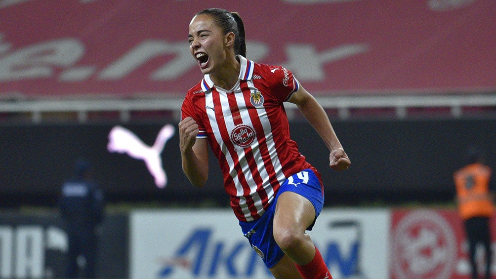 Anette Vázquez en partido de Chivas Femenil