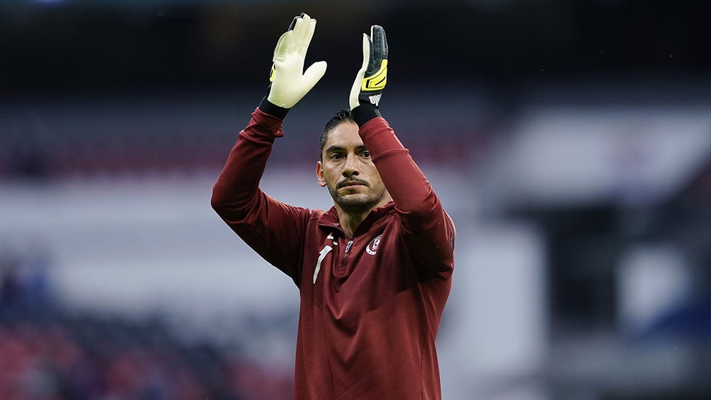 Jesús Corona en un partido con Cruz Azul