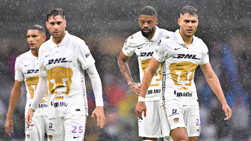 Jugadores de Pumas, en lamento