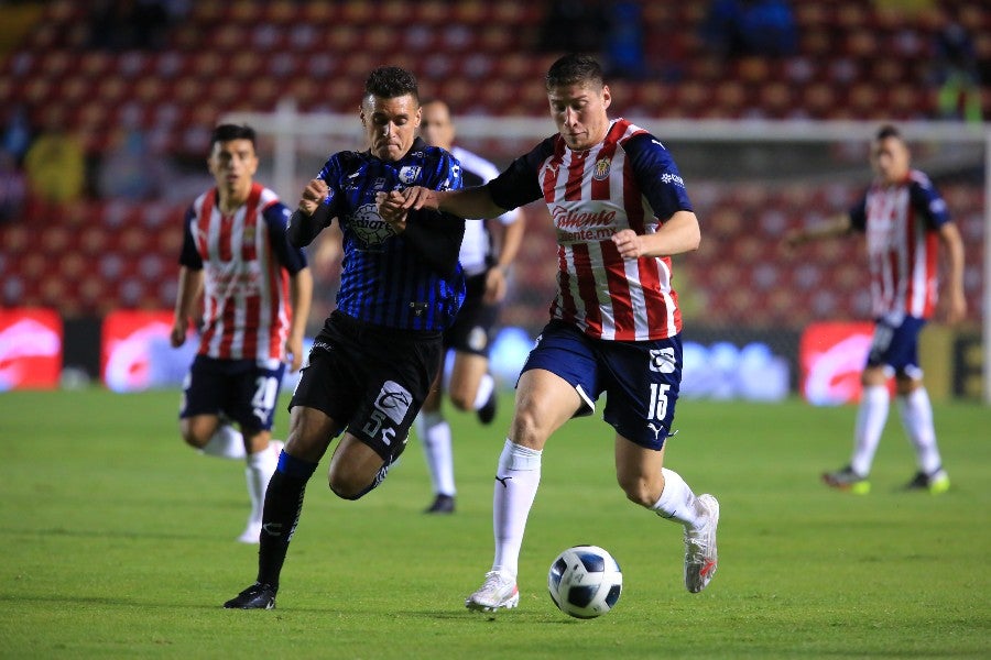 Luis Olivas durante un partido con Chivas