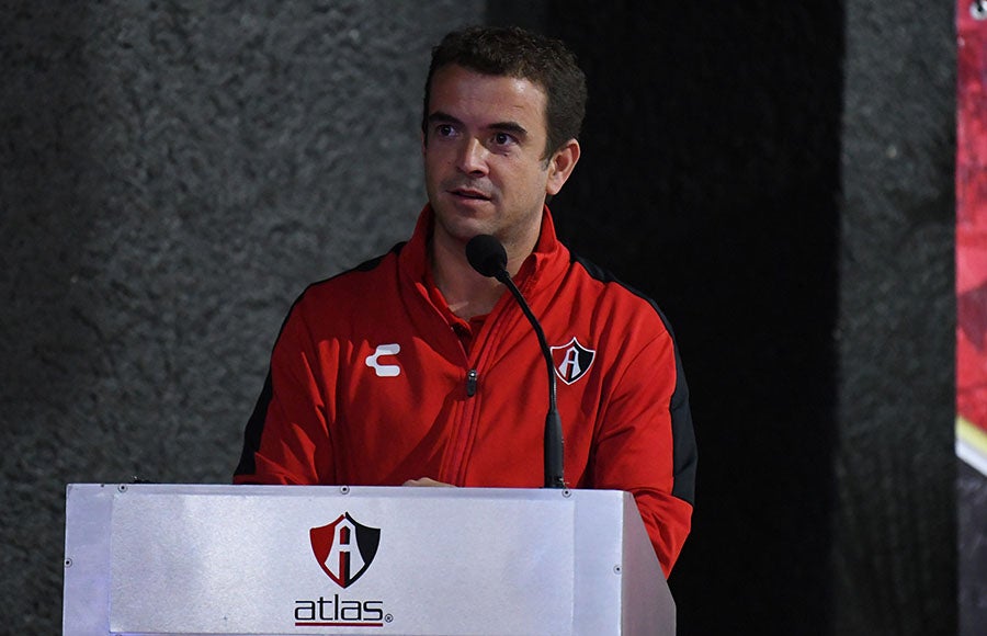 José Riestra en conferencia de prensa