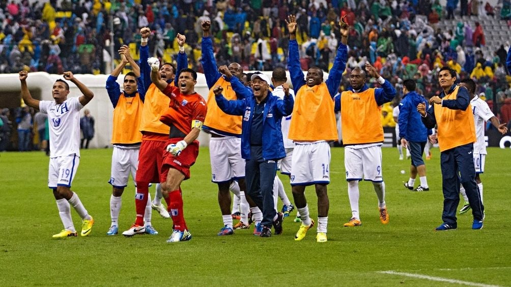 La selección hondureña en el histórico 'Aztecazo'