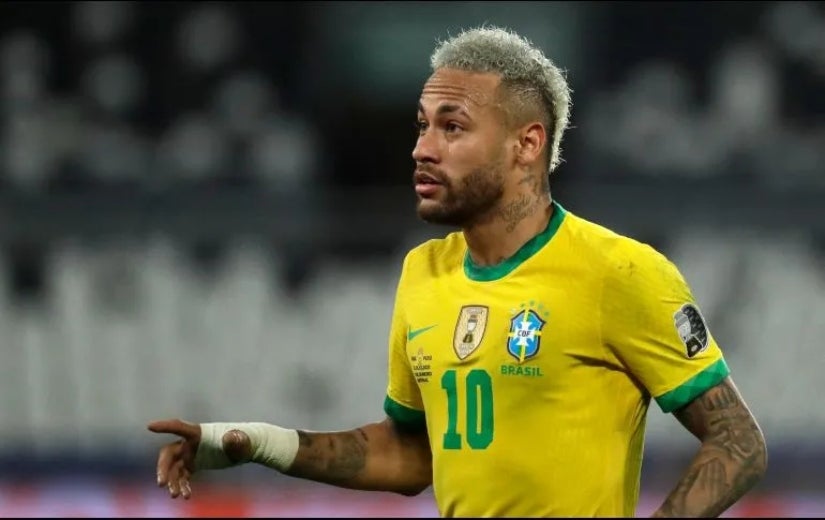 Neymar en un partido con la Selección Brasileña