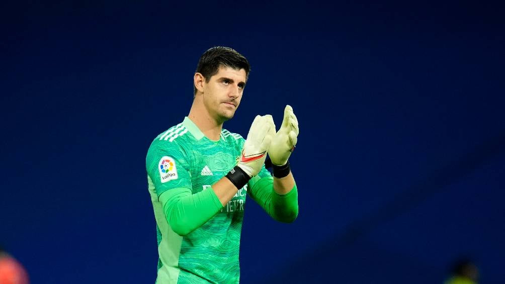 Courtois en un partido con el Real Madrid