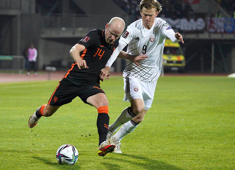 Davy Klaassen durante el juego ante Letonia 