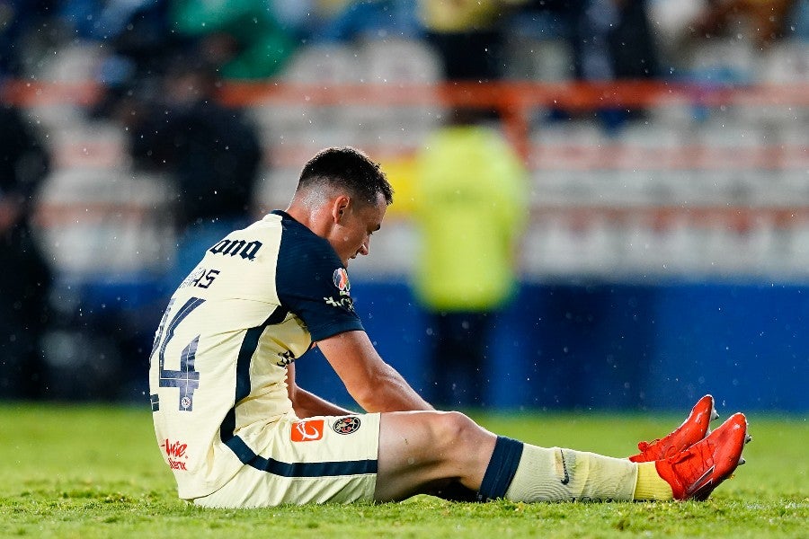 Federico Viñas durante un partido con América