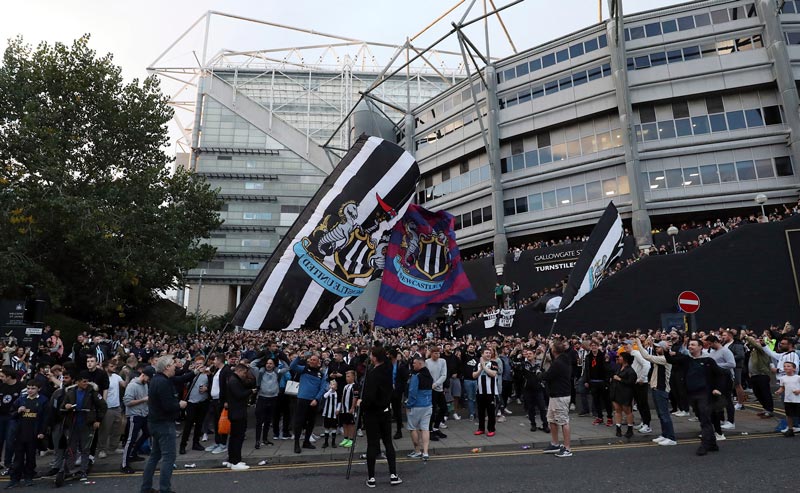 Aficionados a las afueras del estadio del Newcastle