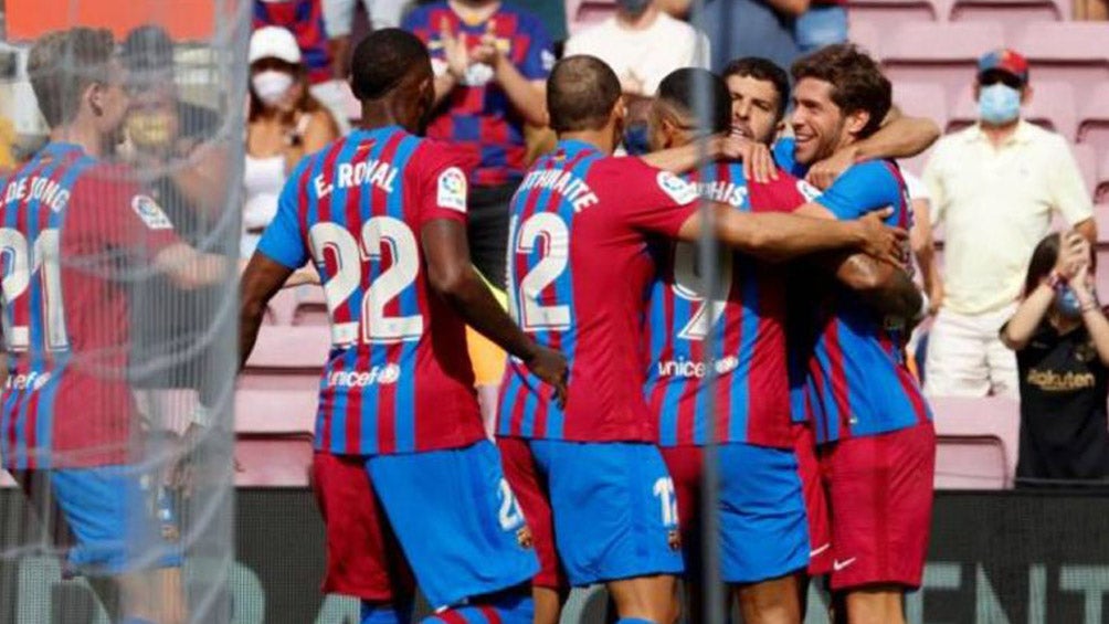 Los jugadores del Barcelona celebrando un gol en la presente campaña