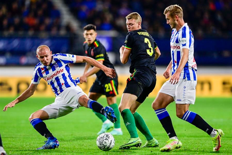 Ajax venció 0-2 al Heerenveen