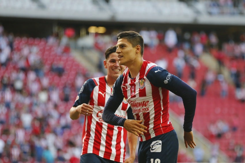 Ronaldo Cisneros tras anotar gol ante Santos