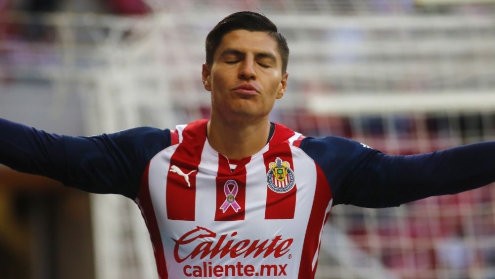 Ronaldo Cisneros tras anotar gol ante Toluca