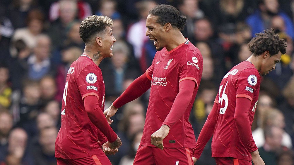 Roberto Firmino festeja un gol con Liverpool