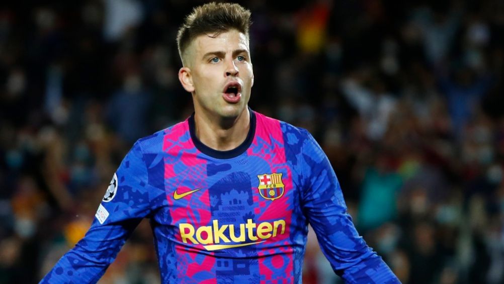 Gerard Piqué tras anotar gol ante el Dinamo de Kiev