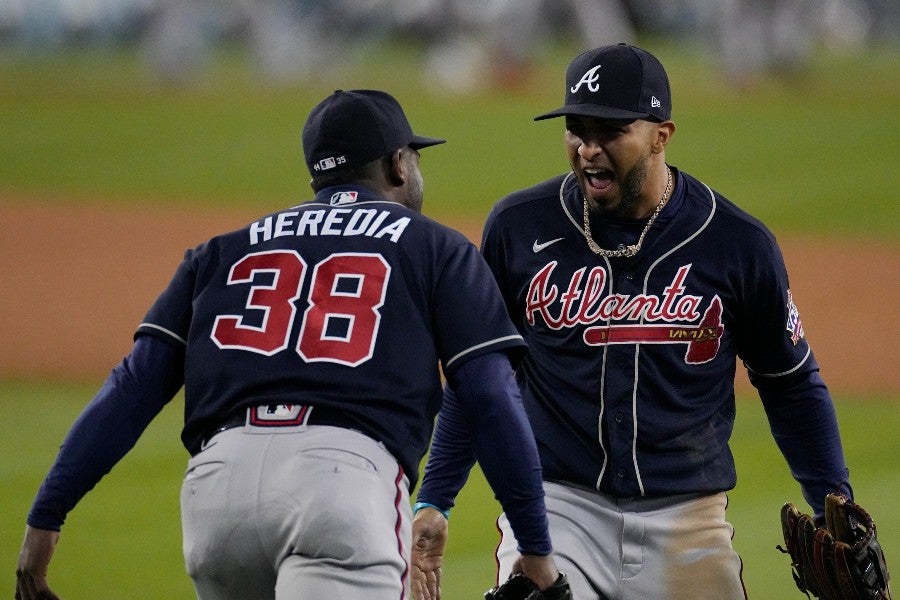 Mexicanos MLB: Luis Urías HR a Julio Urías en derrota Dodgers