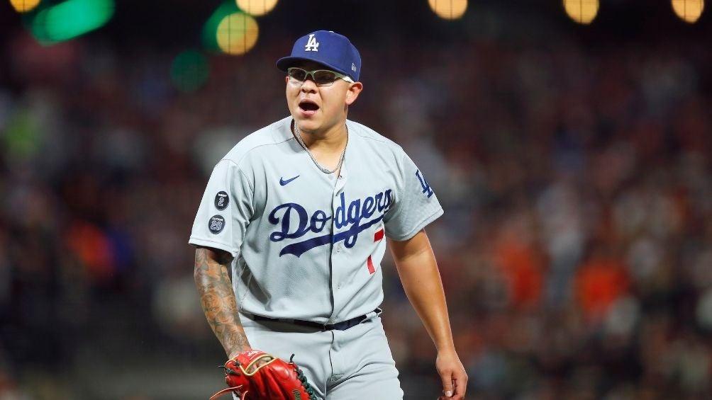 Julio Urías con los Dodgers