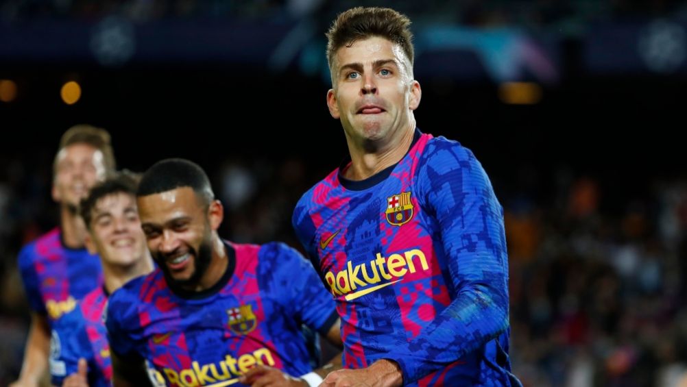 Gerard Piqué tras anotar gol a favor del Barcelona