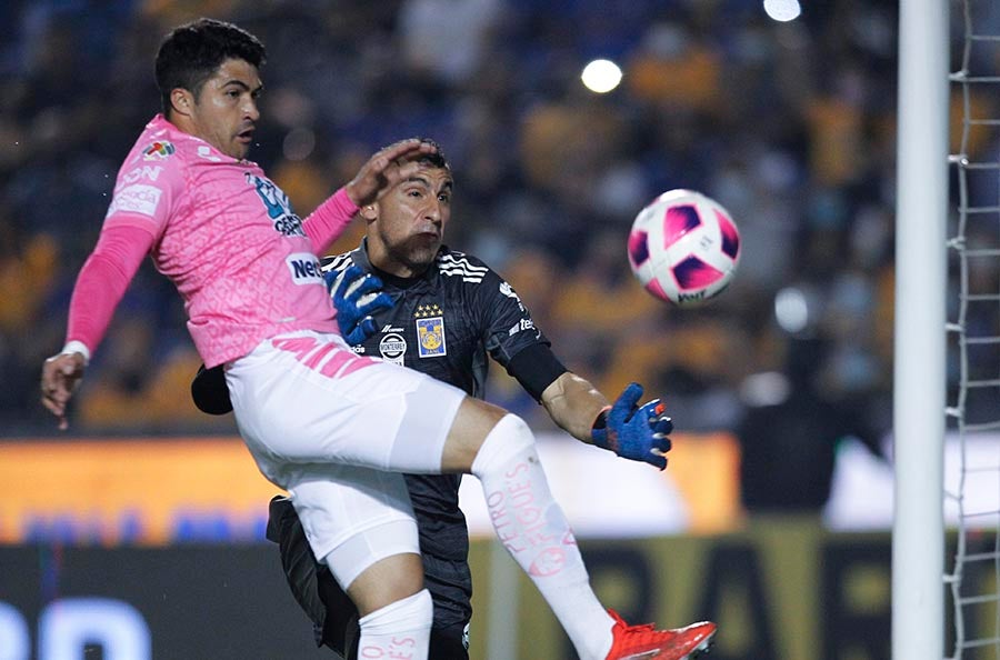 Guzmán ante Pachuca