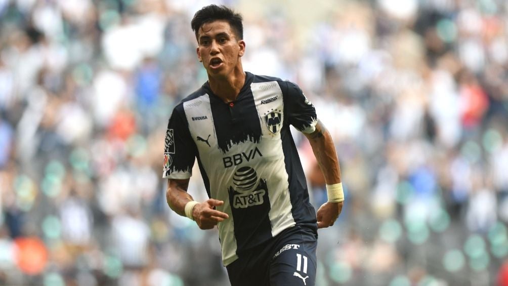 Meza en un partido con Rayados 