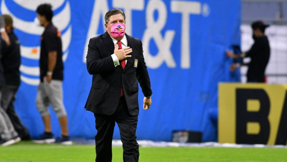 Miguel Herrera en derrota vs América