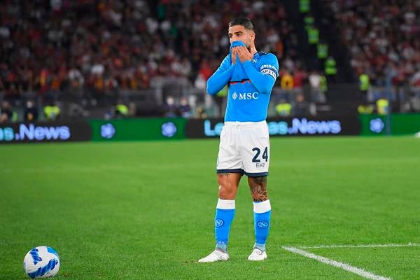 Lorenzo Insigne frente a la Roma en la Serie A