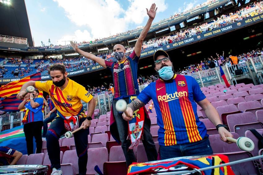 Aficionados del Barcelona previo al Clásico