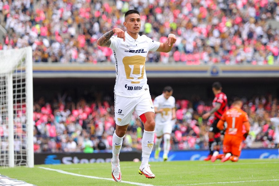 Favio Álvarez celebrando su gol vs Tijuana