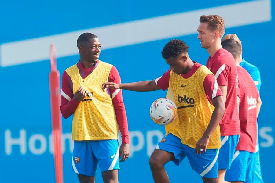 Dembélé volvió a los entrenamientos en grupo