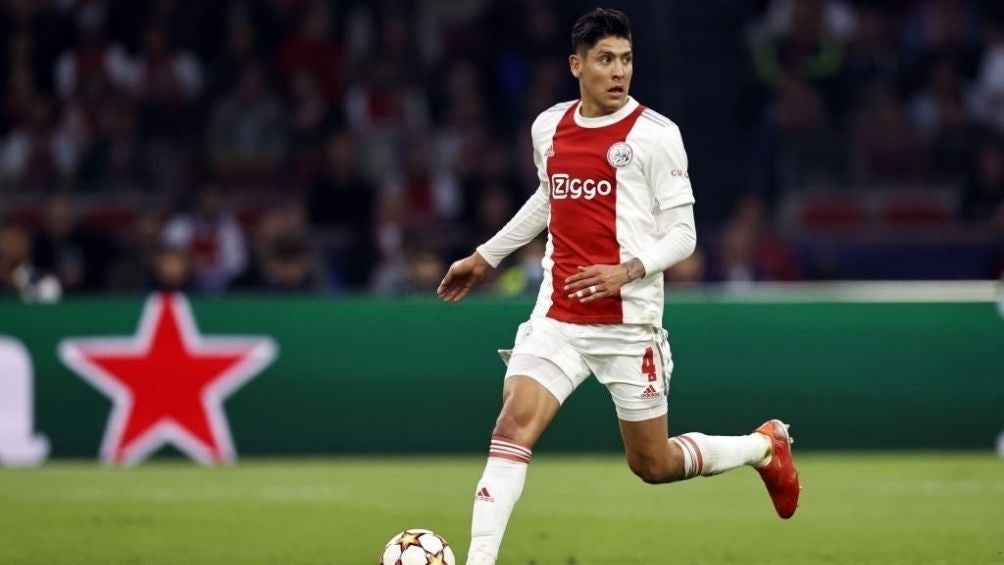 Álvarez en un partido con el Ajax