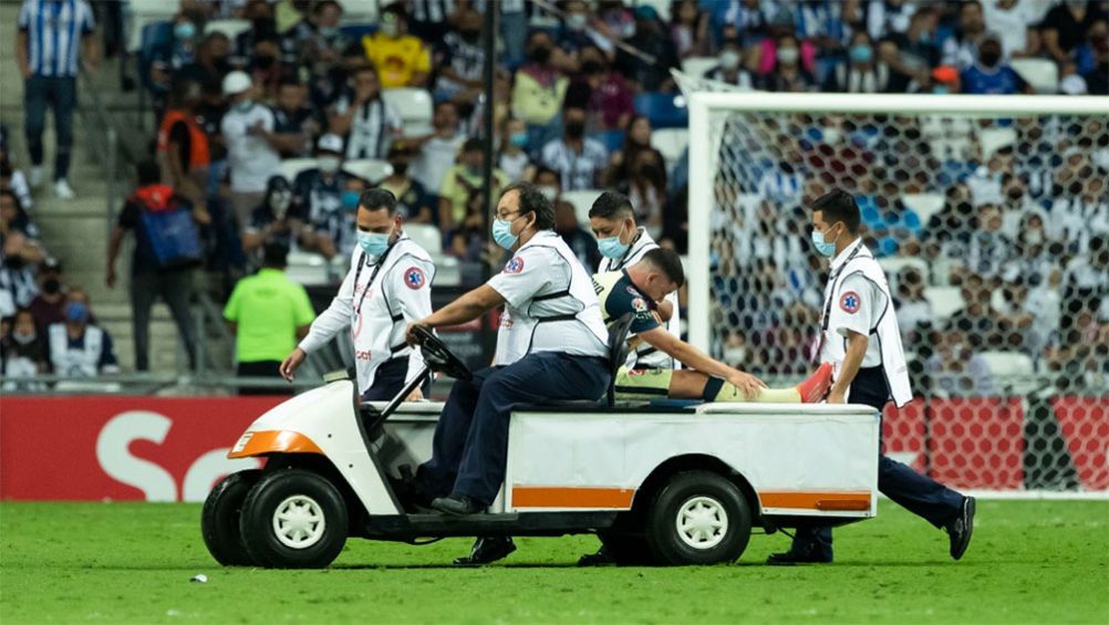 Richard Sánchez tuvo que dejar el partido